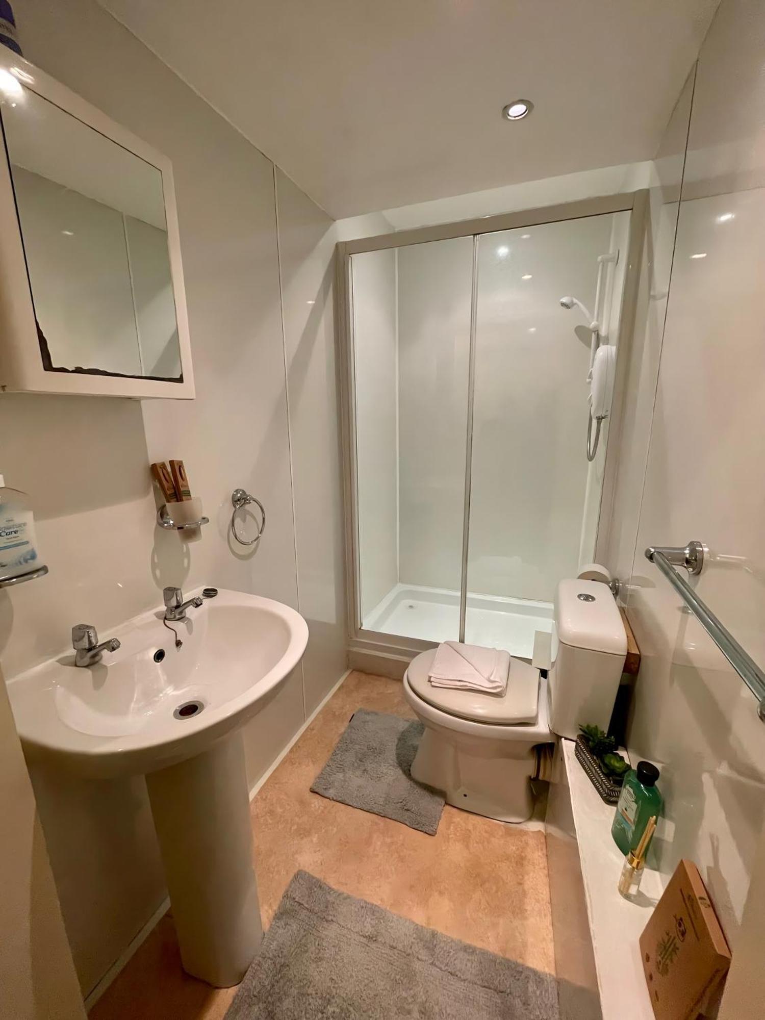 Comfy 2 Bedroom Flat Near Edinburgh City Center المظهر الخارجي الصورة